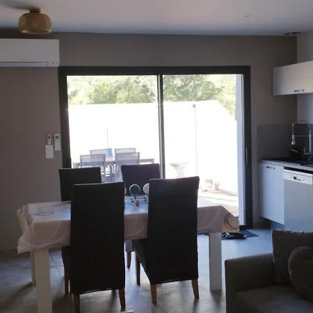Lelia Apartment